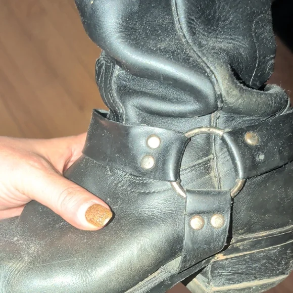 Black Leather Boots - Picture 15 of 16